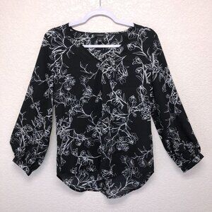 Halogen Blouse Women Small Black White Floral Long Sleeve V-Neck Lightweight